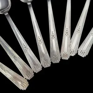 wm Roger's | Dining | 8 Teaspoon International Friendship Medality ...